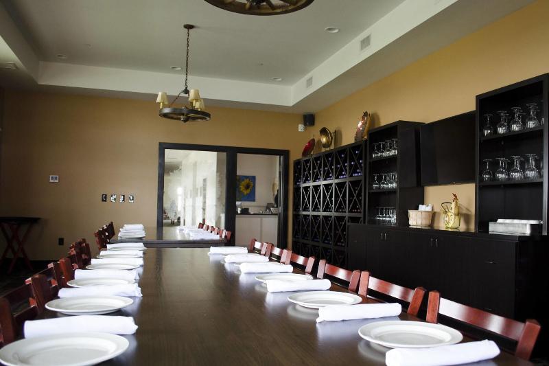 Fairfield Inn Suites Fair Oaks Farms image