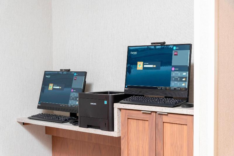 Fairfield Inn Suites Fair Oaks Farms image