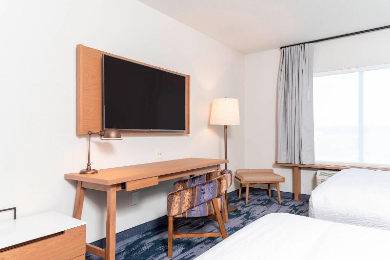 Fairfield Inn Suites Fair Oaks Farms image
