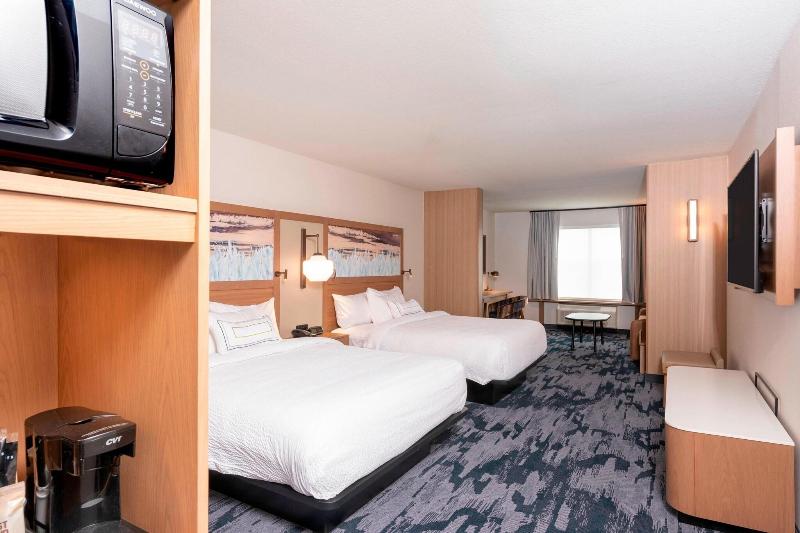 Fairfield Inn Suites Fair Oaks Farms image