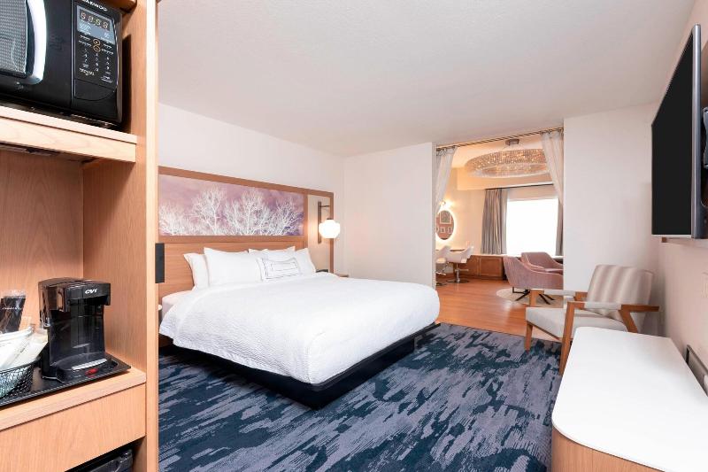 Fairfield Inn Suites Fair Oaks Farms image
