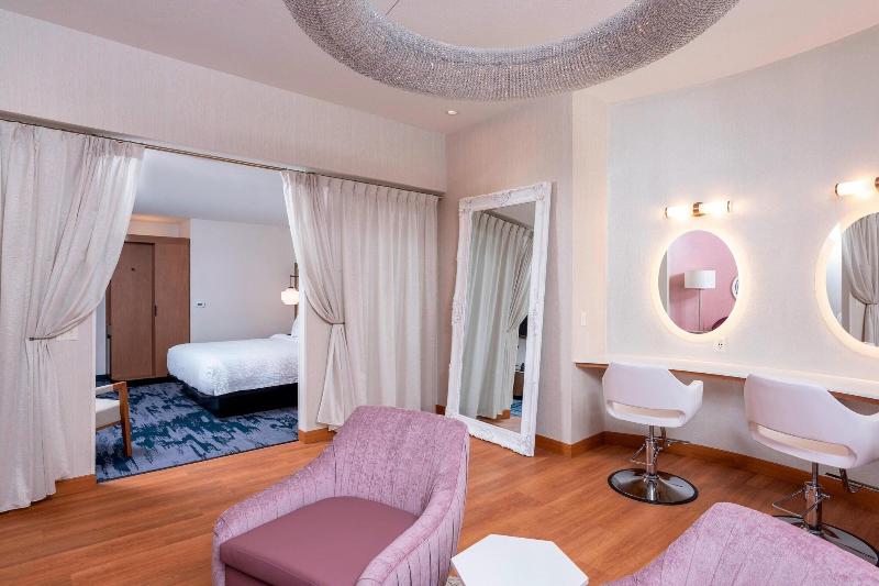 Fairfield Inn Suites Fair Oaks Farms image