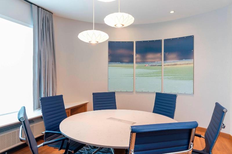 Fairfield Inn Suites Fair Oaks Farms image