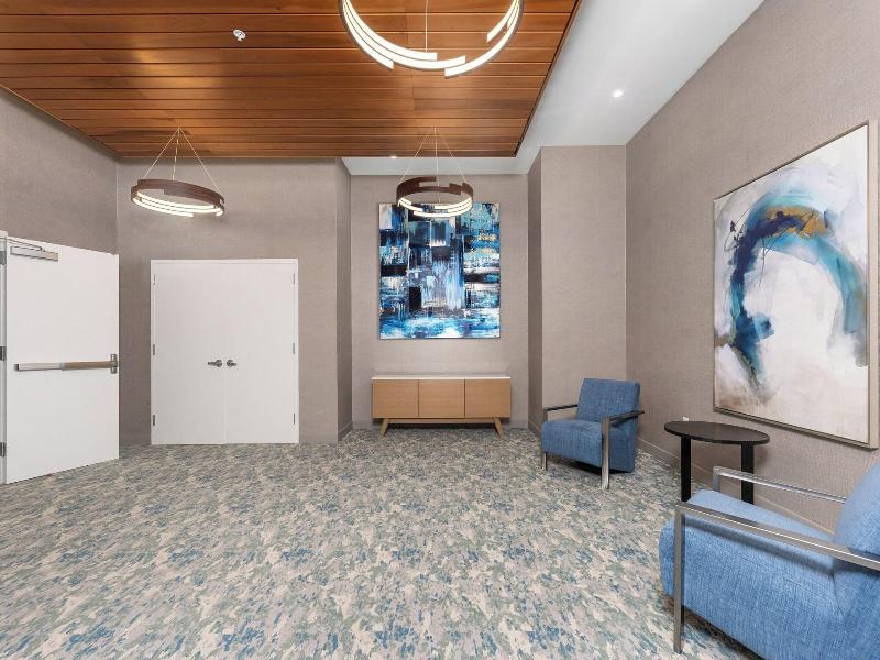 Element Hampton Peninsula Town Center image