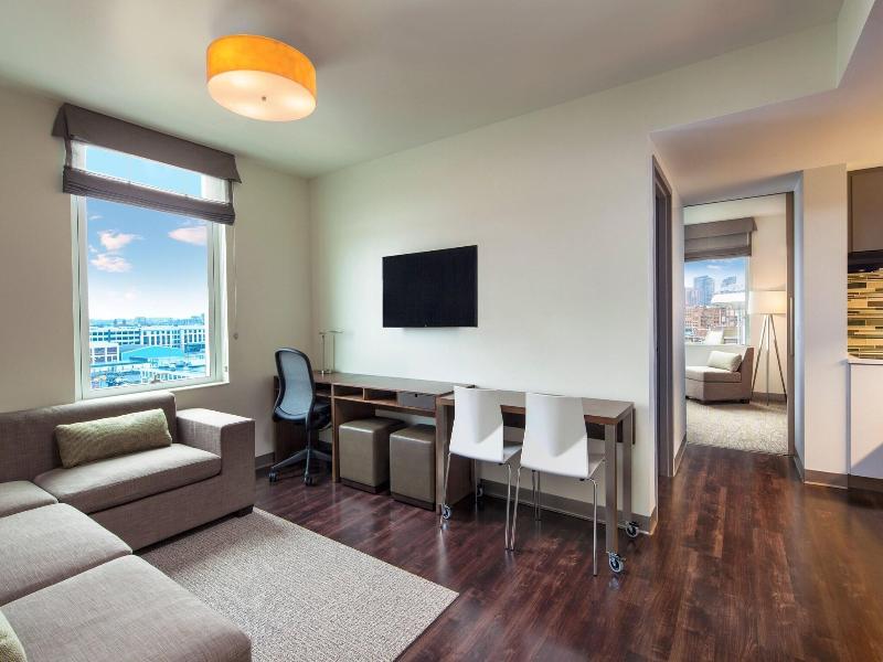 Element Hampton Peninsula Town Center image