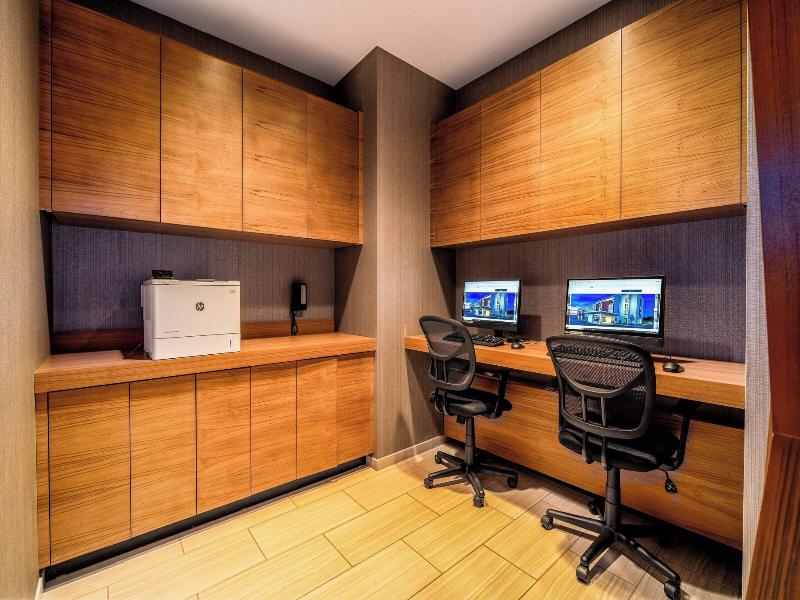 Springhill Suites Oakland Airport image