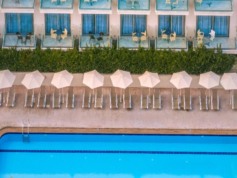 Karras Grande Resort image