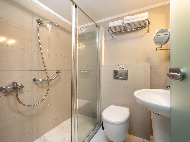 Karras Grande Resort image