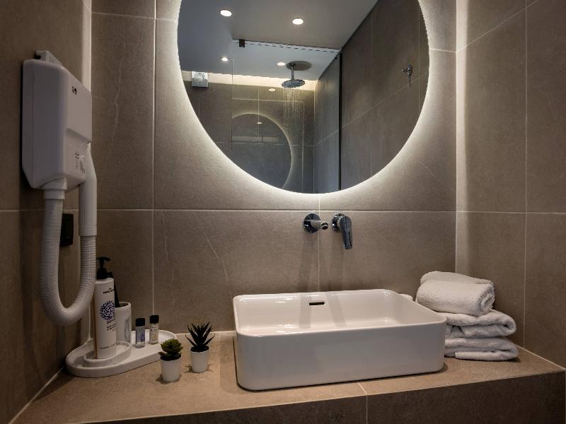 Karras Grande Resort image