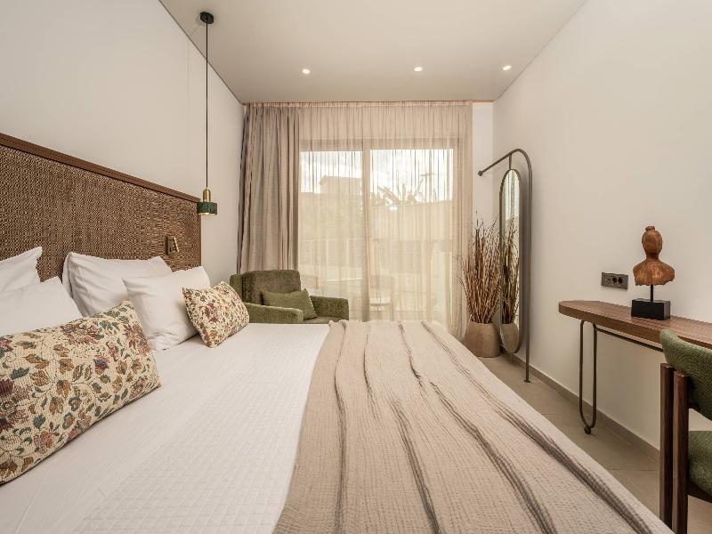 Karras Grande Resort image