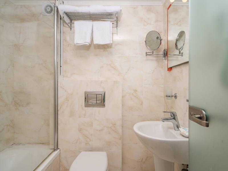 Karras Grande Resort image