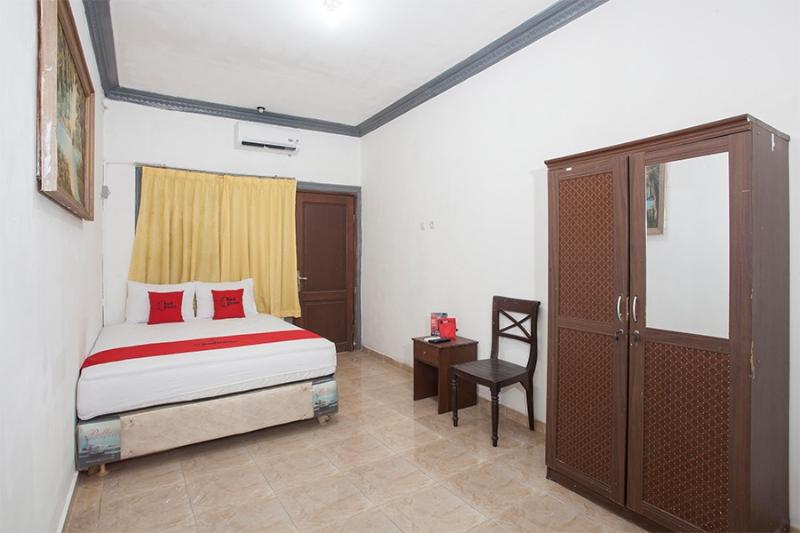 RedDoorz near Ciputra World 2 Surabaya image