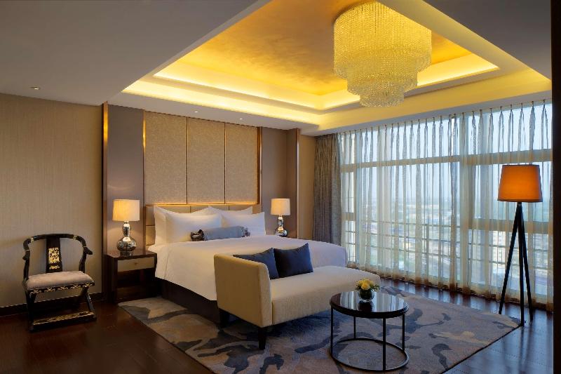 Radisson Blu Hotel Kashgar image