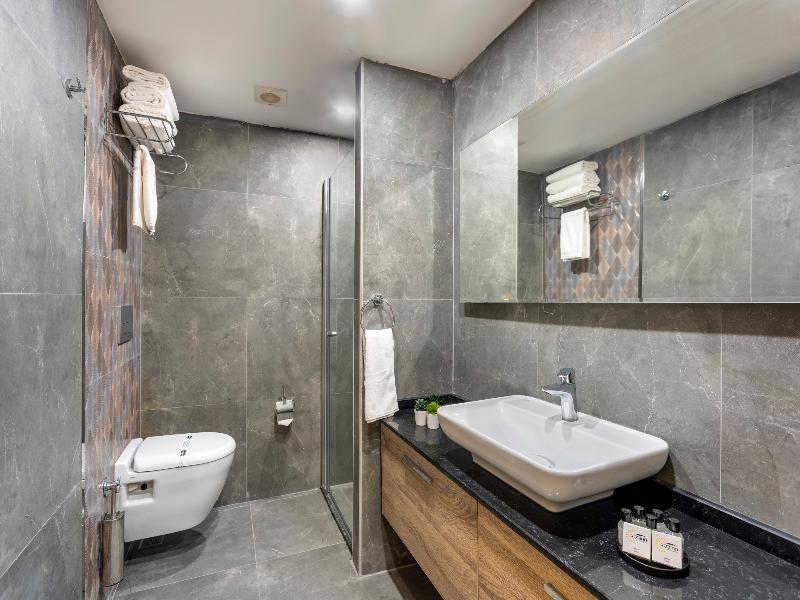 Rodinn Park Hotel image