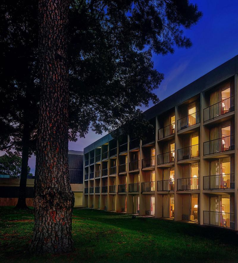 Whispering Woods Hotel And Conference Center image