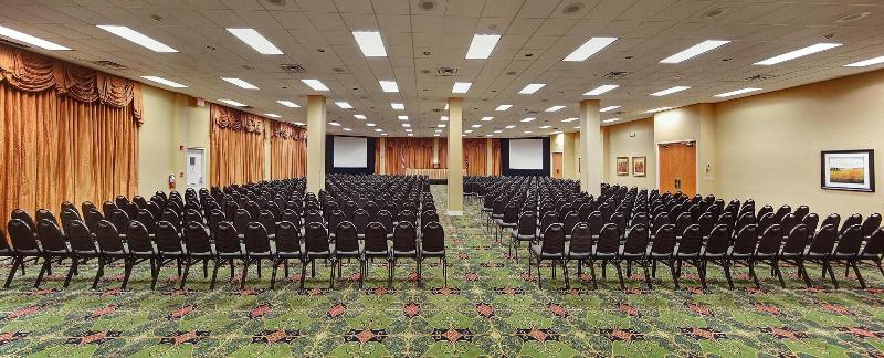 Whispering Woods Hotel And Conference Center image