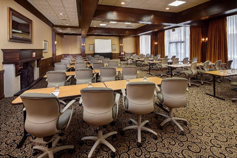 Whispering Woods Hotel And Conference Center image