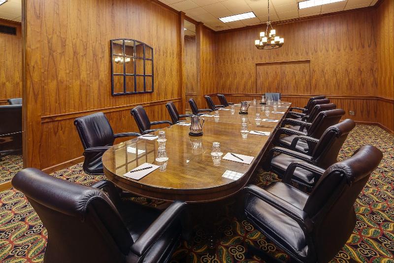 Whispering Woods Hotel And Conference Center image