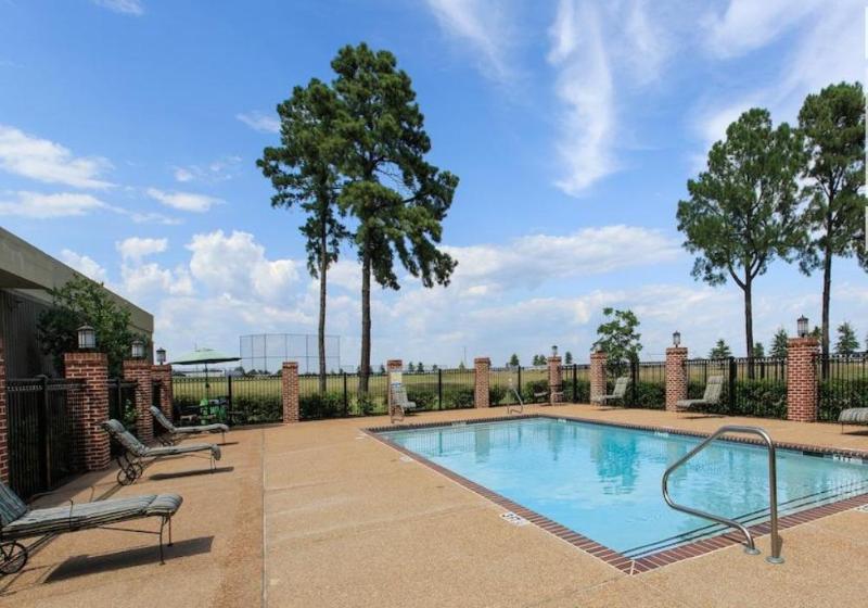 Whispering Woods Hotel And Conference Center image