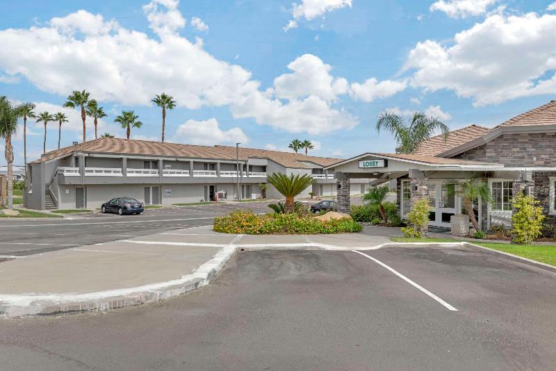 Quality Inn Kettleman City Near Hwy 41 image