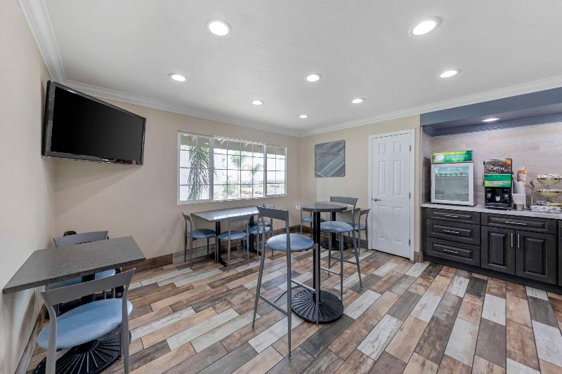 Quality Inn Kettleman City Near Hwy 41 image
