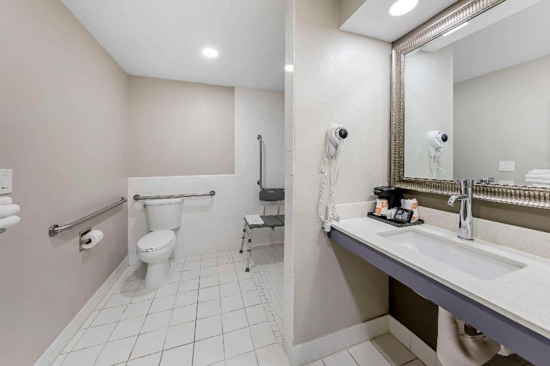 Quality Inn Kettleman City Near Hwy 41 image