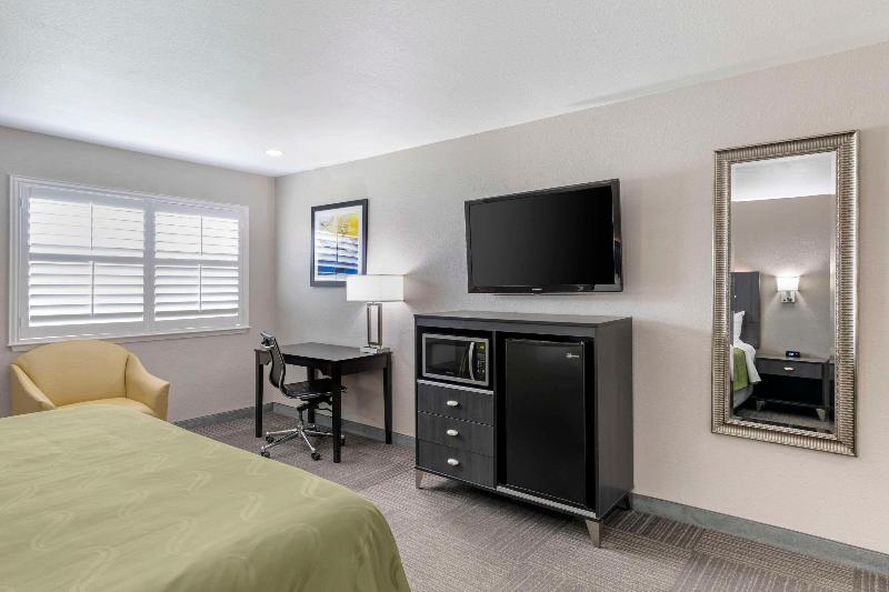Quality Inn Kettleman City Near Hwy 41 image