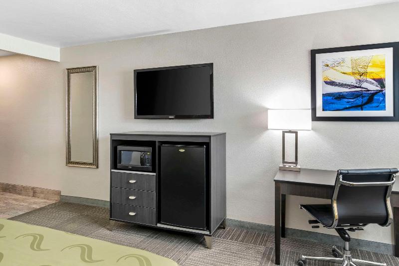 Quality Inn Kettleman City Near Hwy 41 image