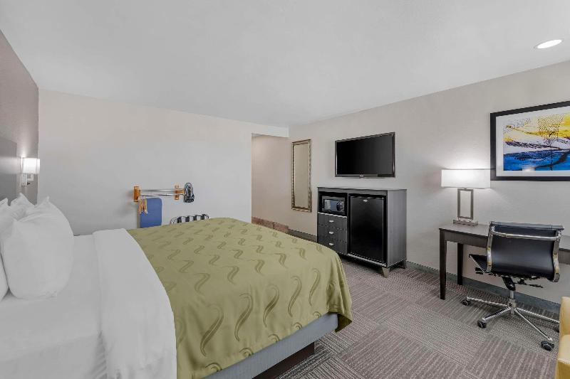 Quality Inn Kettleman City Near Hwy 41 image