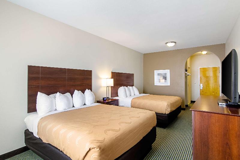 Quality Inn & Suites Near Tanger Outlet Mall image