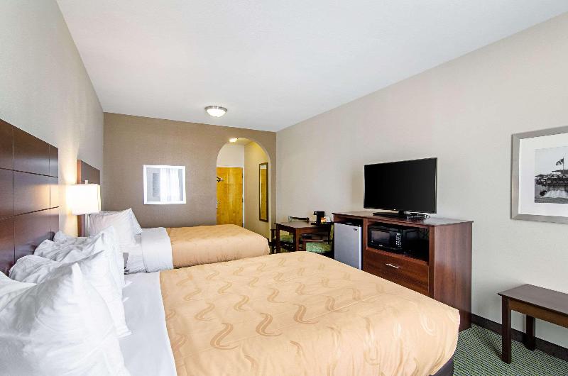 Quality Inn & Suites Near Tanger Outlet Mall image