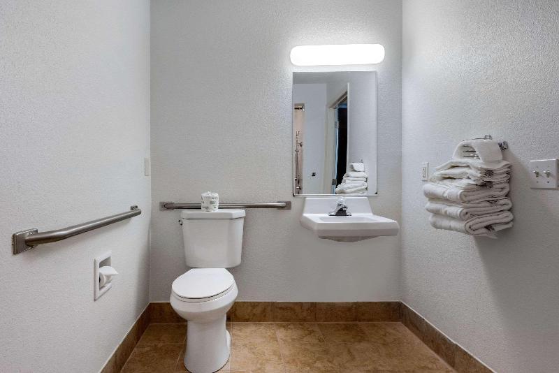 Quality Inn Coraopolis image