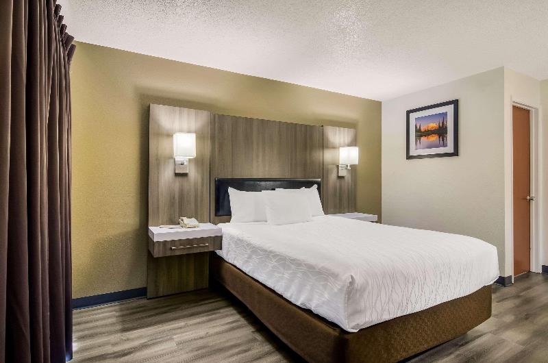 Rodeway Inn Enumclaw Mount RainierCrystal Mountain image