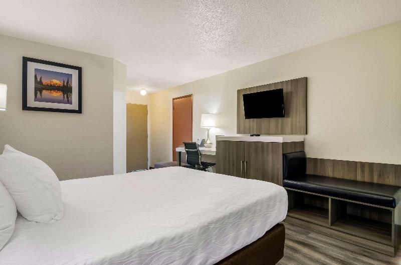 Rodeway Inn Enumclaw Mount RainierCrystal Mountain image