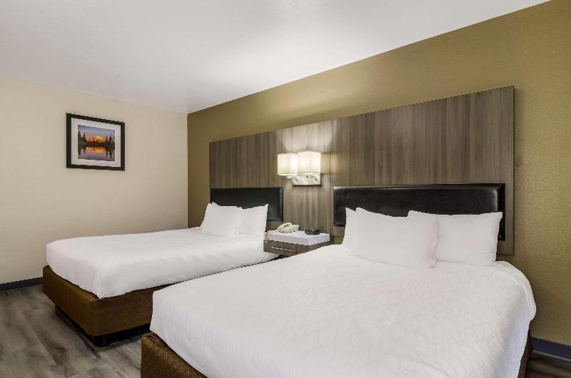 Rodeway Inn Enumclaw Mount RainierCrystal Mountain image