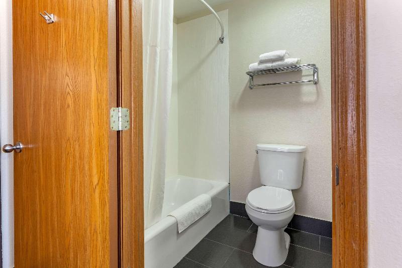Quality Inn New London image