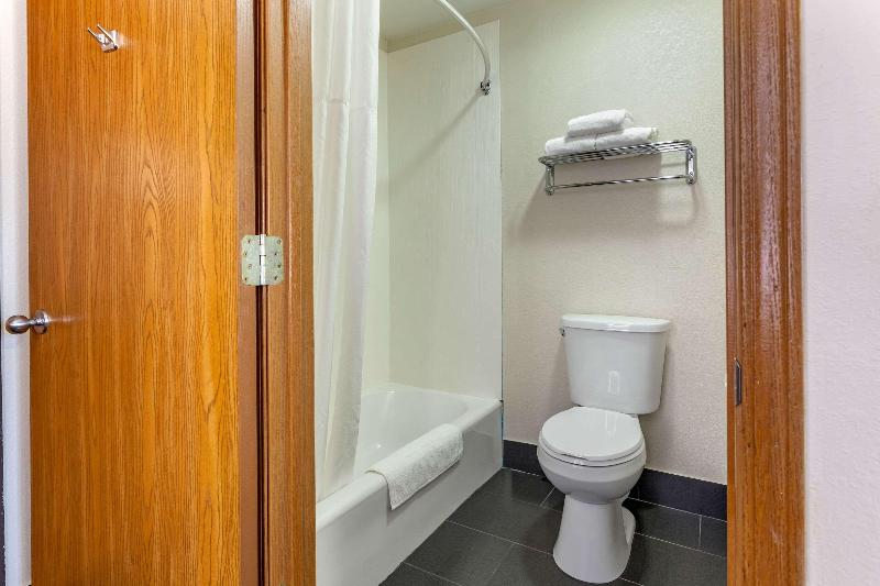 Quality Inn New London image