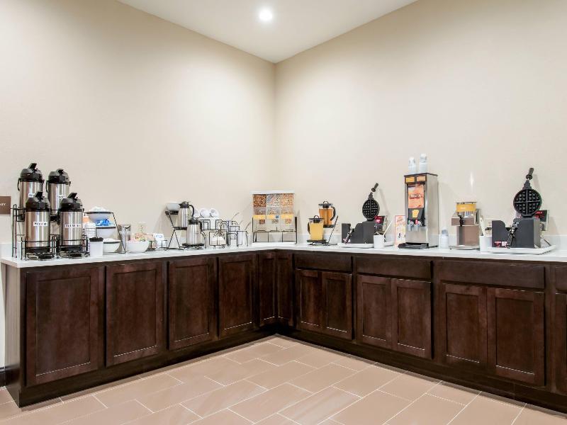 Comfort Inn & Suites Harrisburg - Hershey West image
