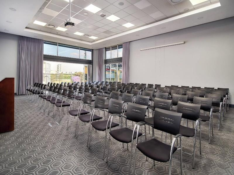 Protea Hotel Pretoria Loftus Park image