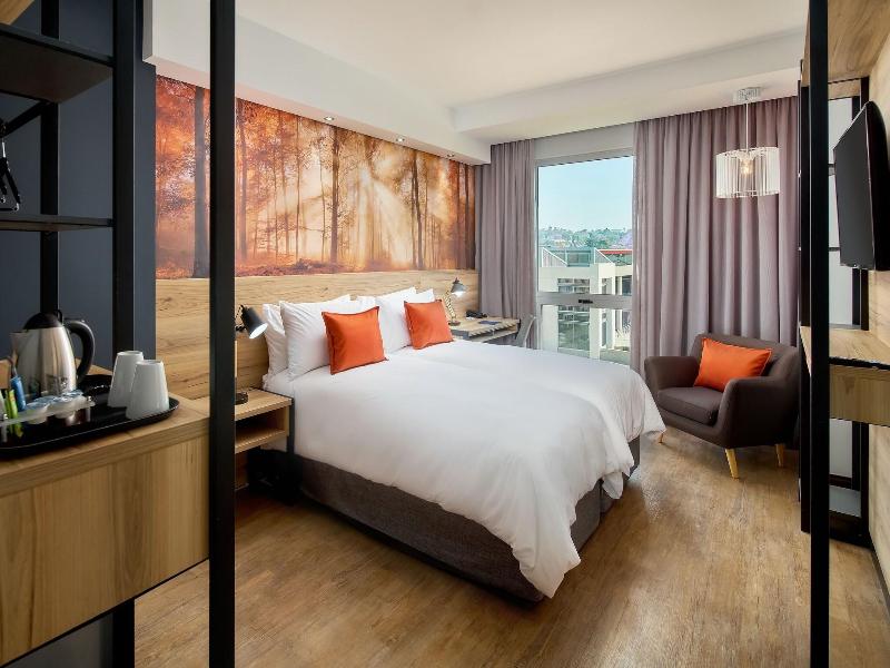 Protea Hotel Pretoria Loftus Park image