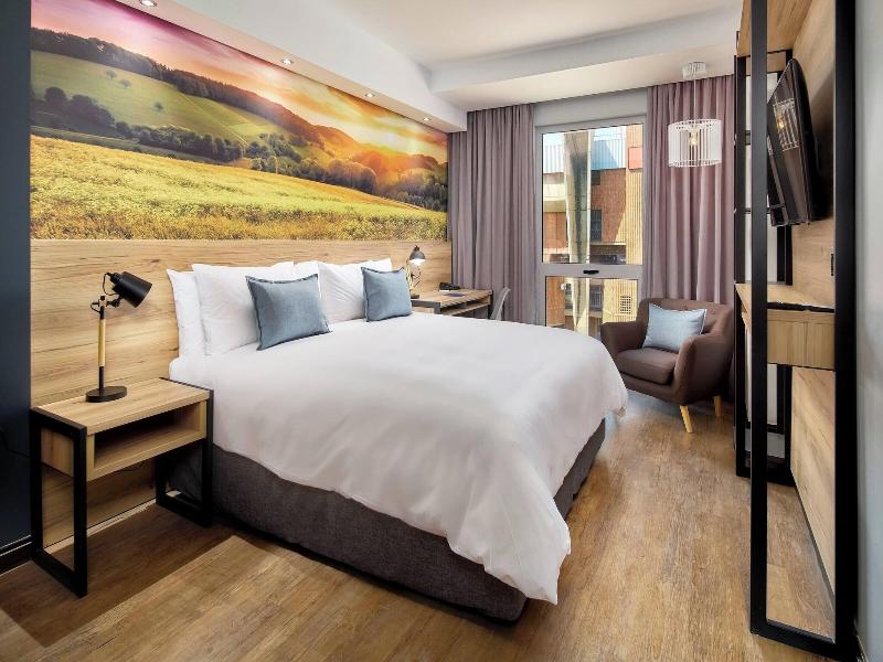 Protea Hotel Pretoria Loftus Park image