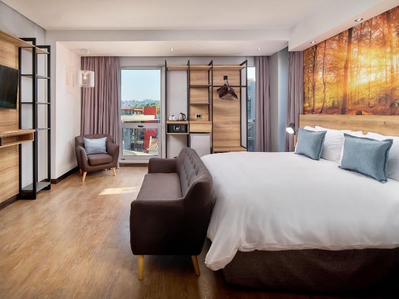Protea Hotel Pretoria Loftus Park image