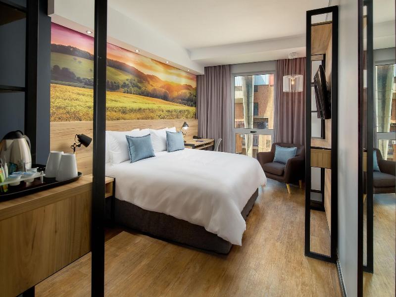 Protea Hotel Pretoria Loftus Park image