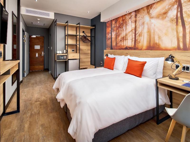 Protea Hotel Pretoria Loftus Park image