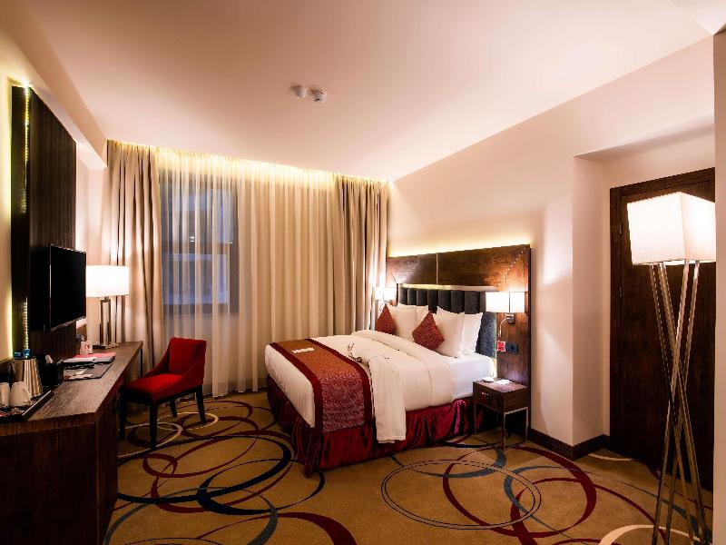 Ramada Hotel and Suites by Wyndham Yerevan image