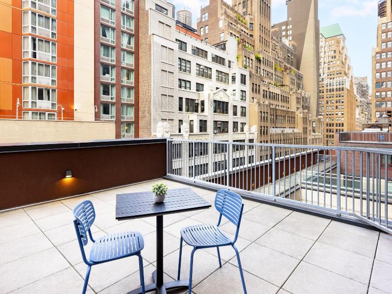 SpringHill Suites by Marriott New York Manhattan/T image