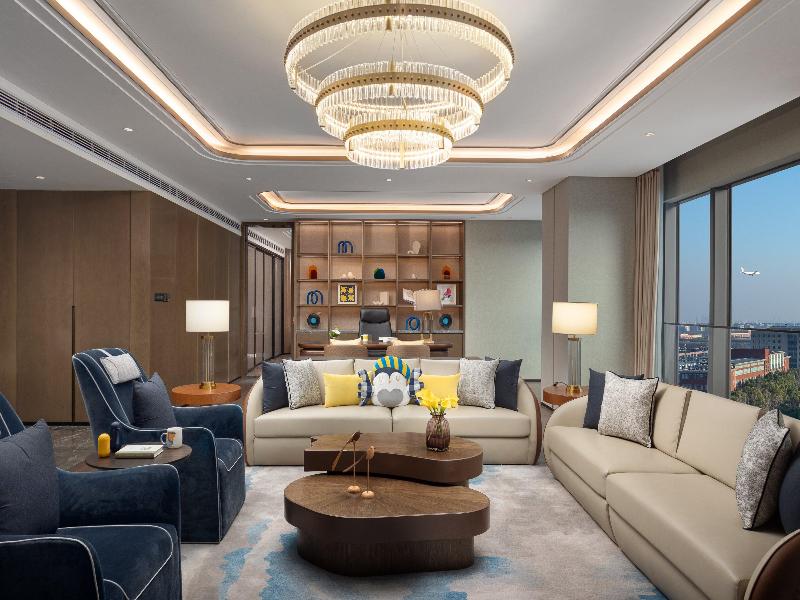 Voco Shanghai Hongqiao Hub, an IHG Hotel image