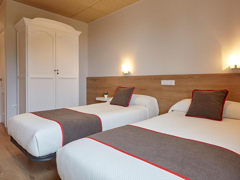 Hostal Nobadis image