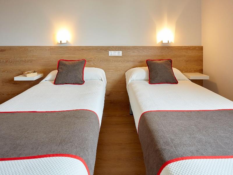 Hostal Nobadis image