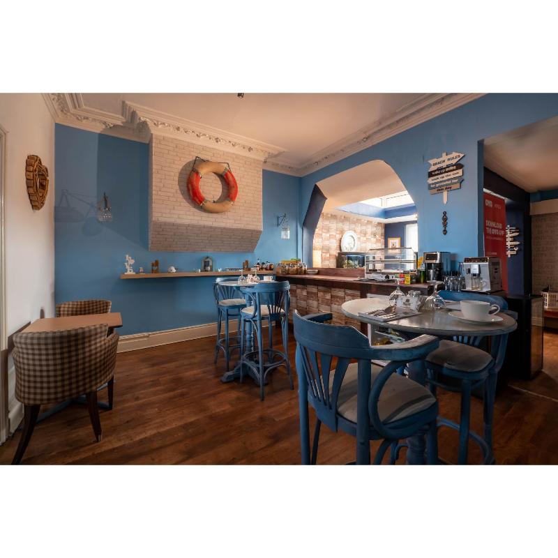 Pier Hotel Rhyl image